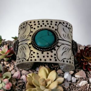 Wide Silver Tone Cuff Bracelet Etched Simulated Stone 6.5" Western Style